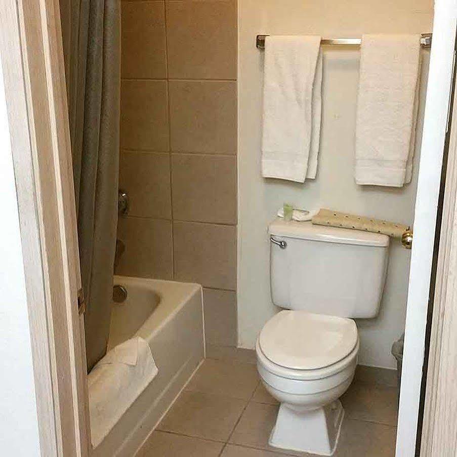 Surestay Hotel By Best Western וולס מראה חיצוני תמונה